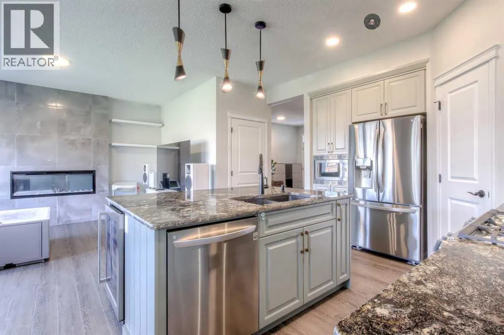 17 Calhoun Crescent NE