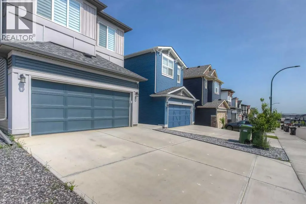 17 Calhoun Crescent NE