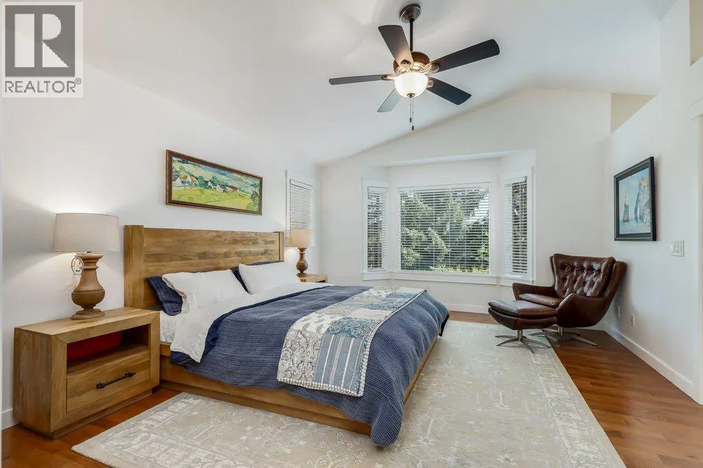 243 Country Hills Close NW