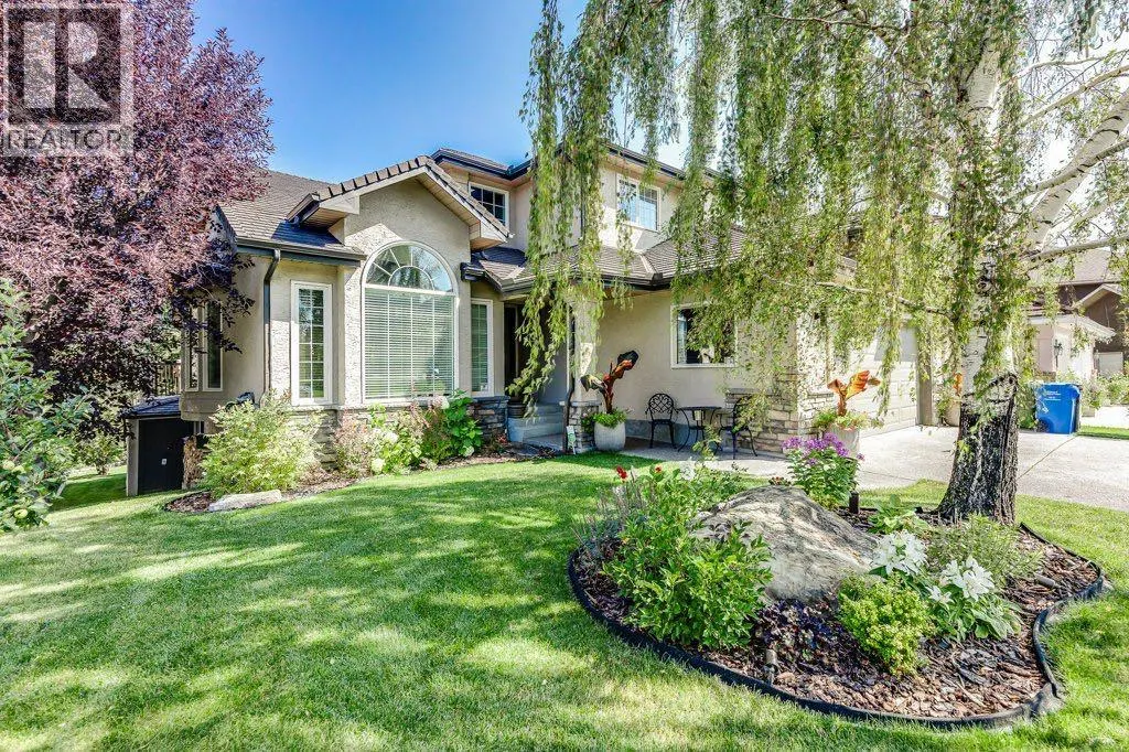 243 Country Hills Close NW