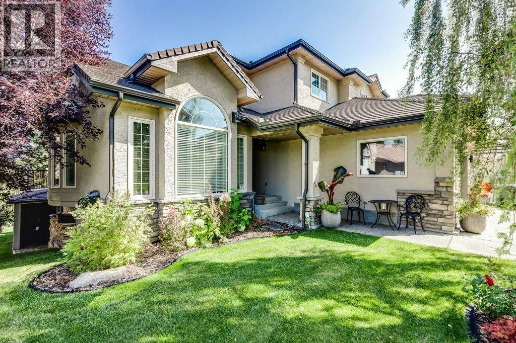 243 Country Hills Close NW