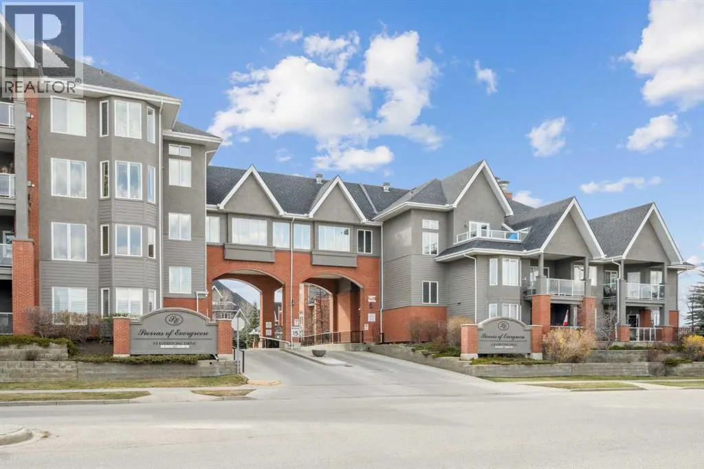 108, 15 Everstone Drive SW