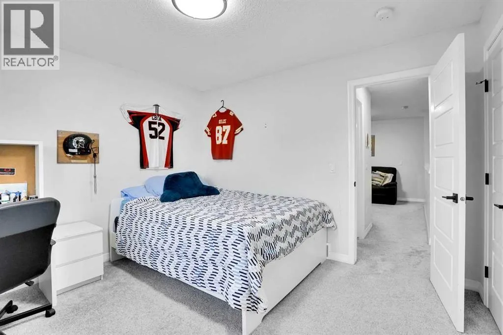 6 Skyview Close NE