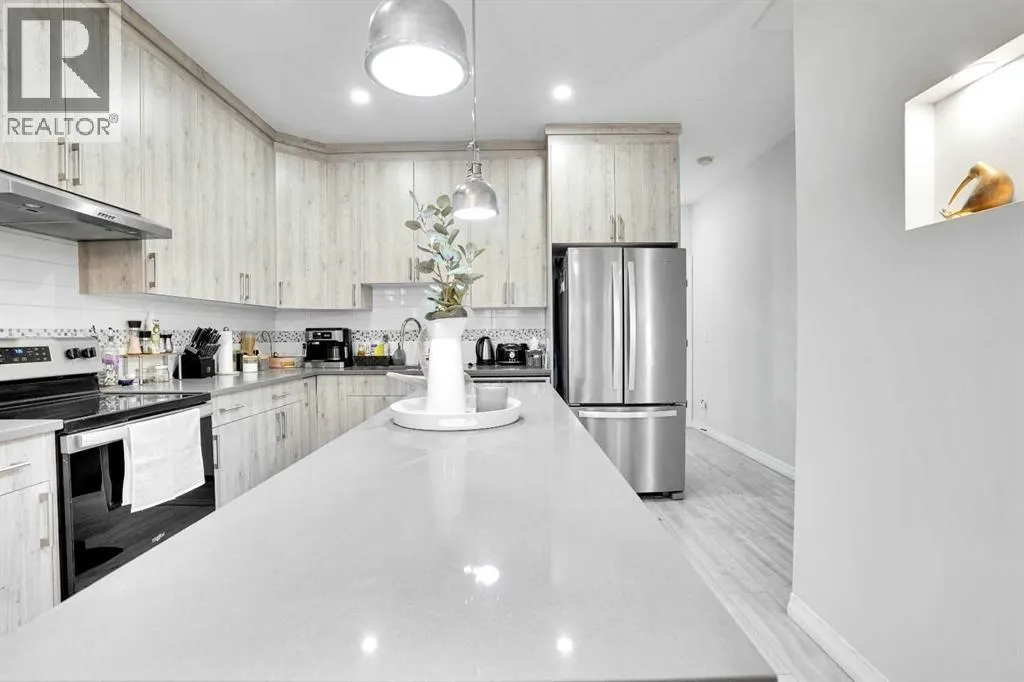 6 Skyview Close NE