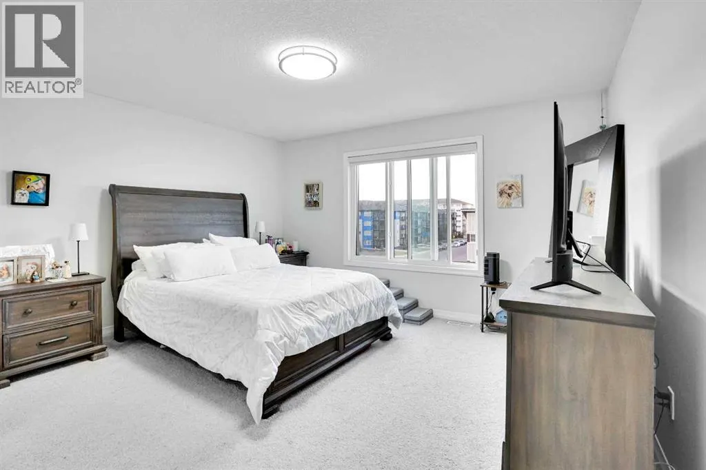 6 Skyview Close NE