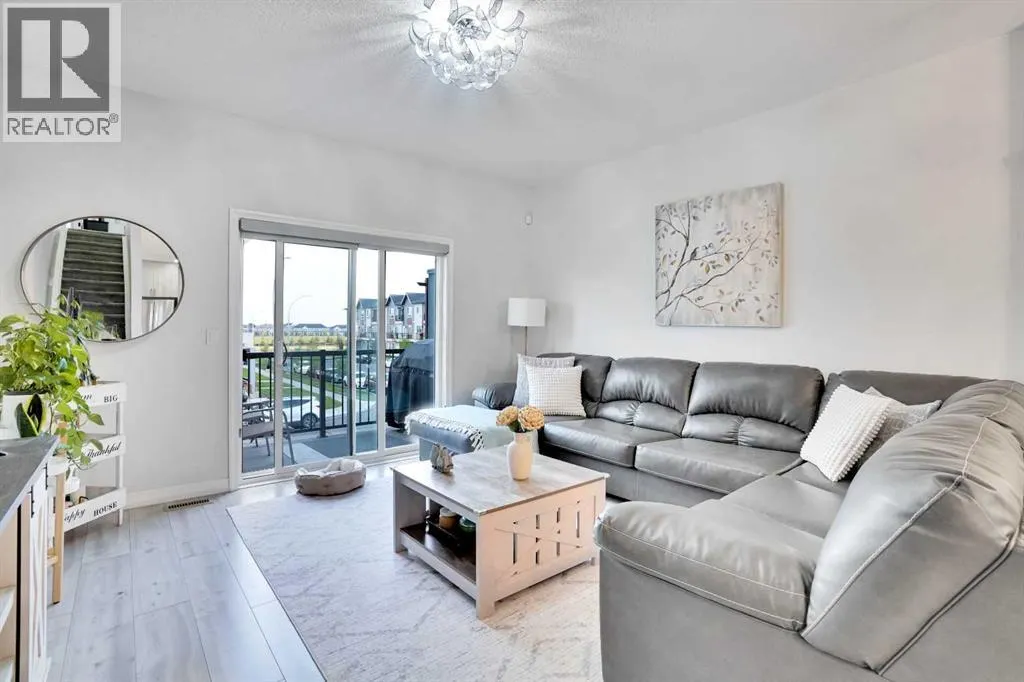 6 Skyview Close NE