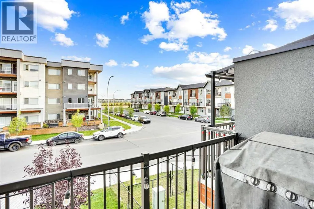 6 Skyview Close NE