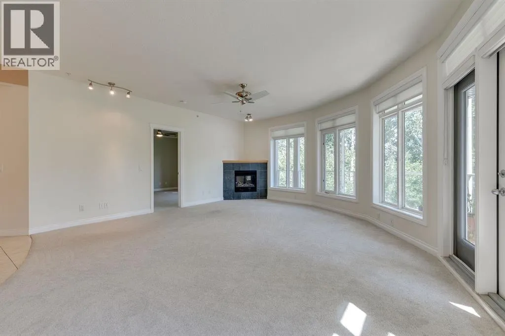 304, 10 Hemlock Crescent SW