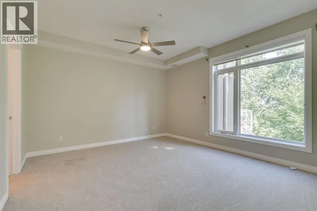 304, 10 Hemlock Crescent SW