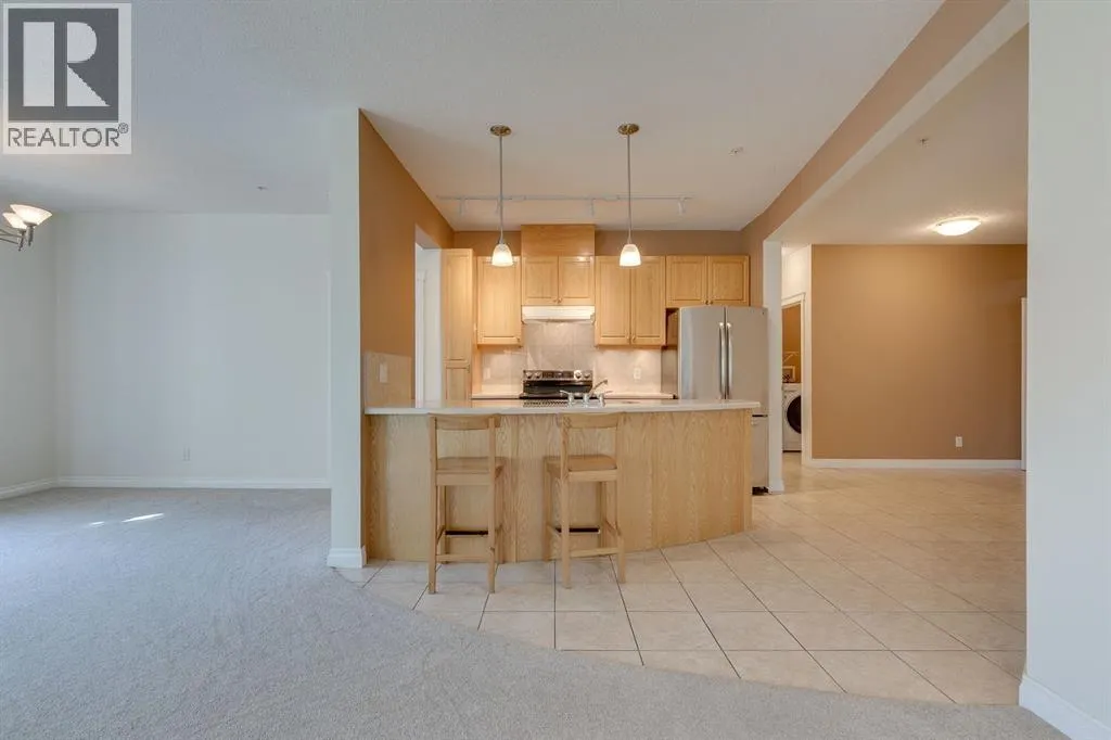 304, 10 Hemlock Crescent SW