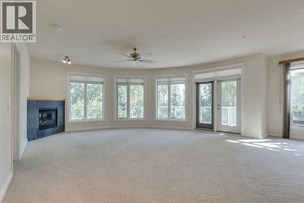 304, 10 Hemlock Crescent SW