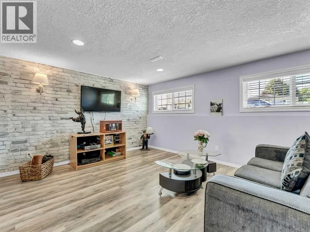 64 Cameron Road SE