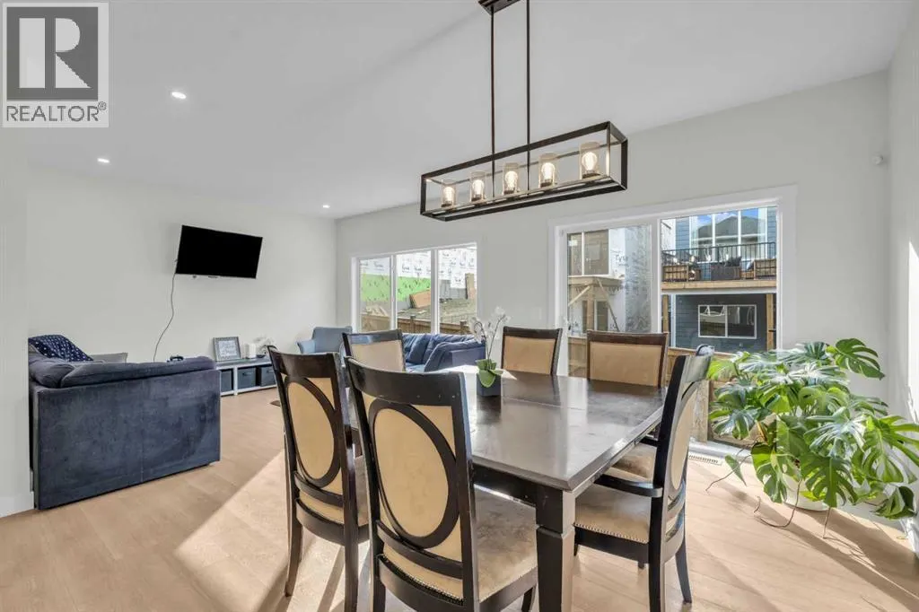 35 Versant View SW