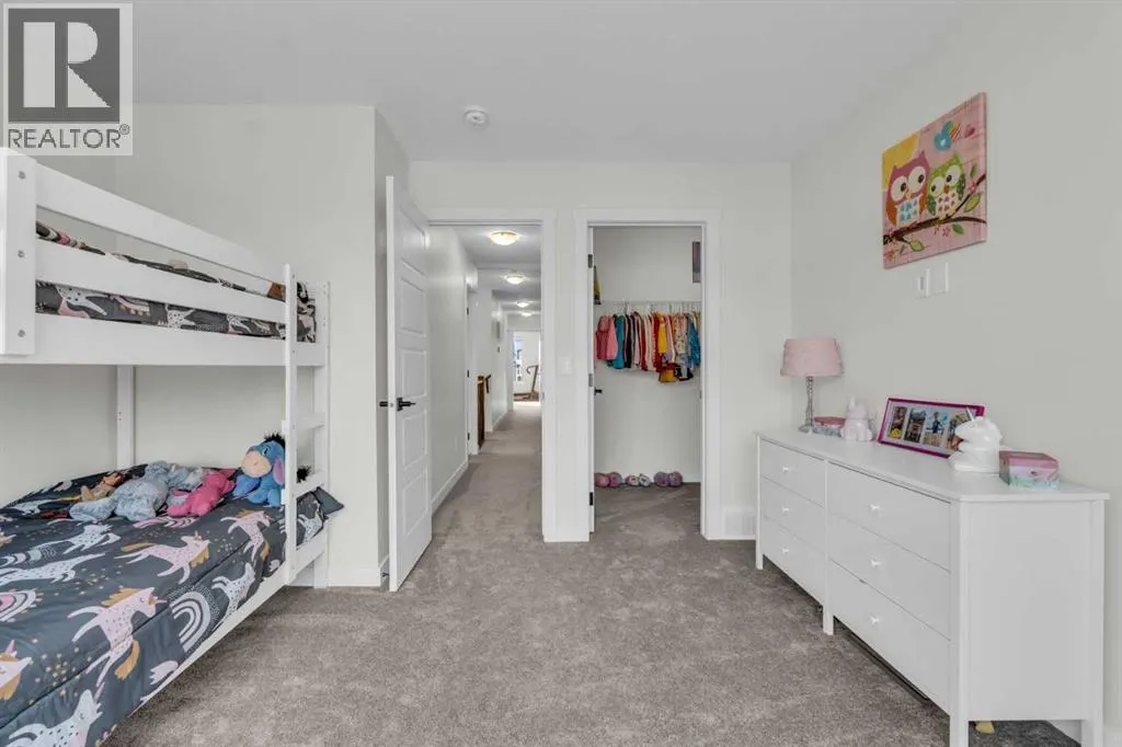 35 Versant View SW