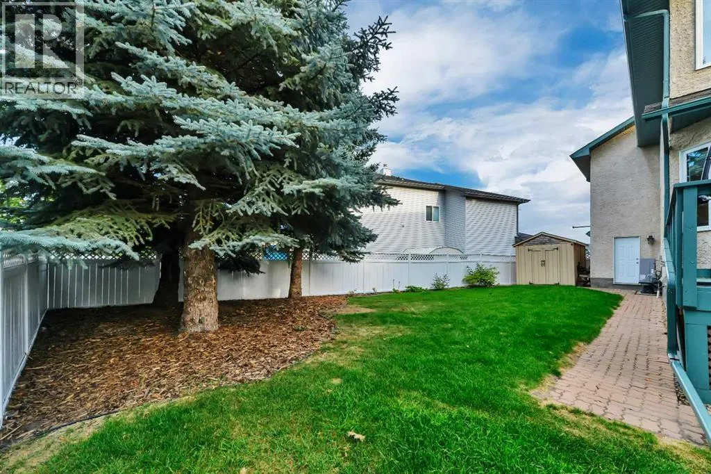 166 Asmundsen Avenue
