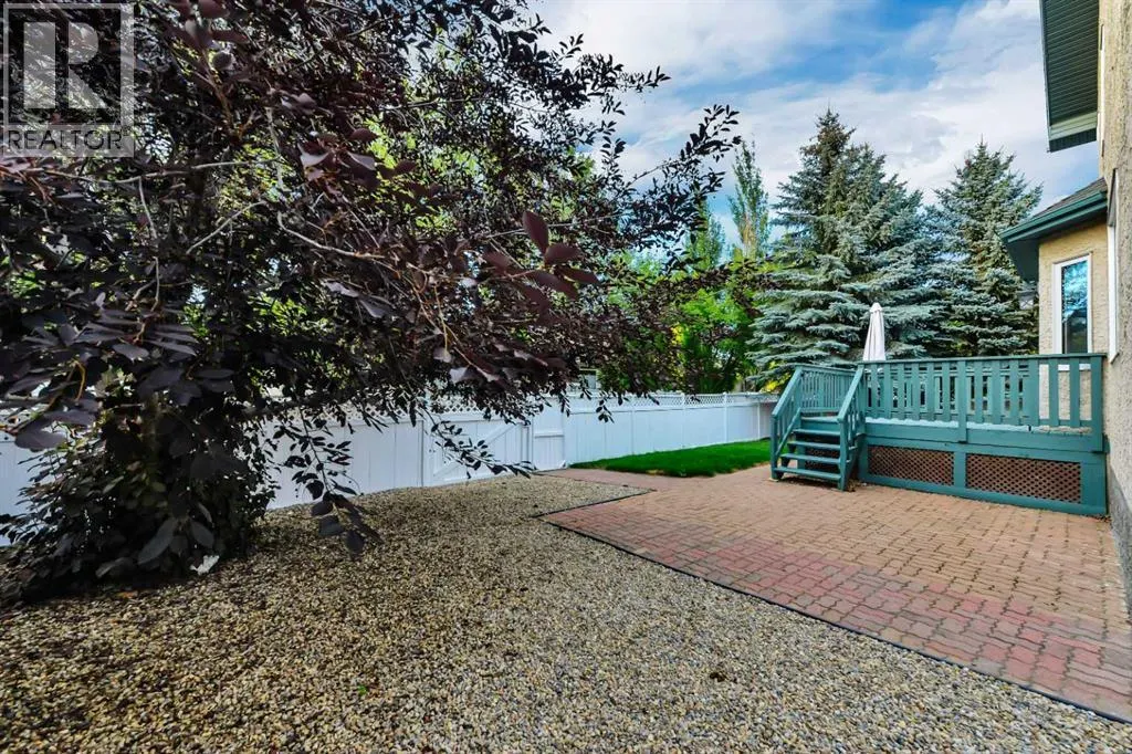 166 Asmundsen Avenue