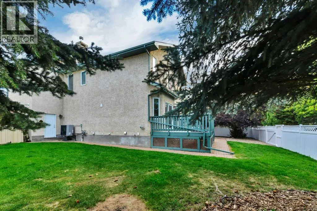 166 Asmundsen Avenue