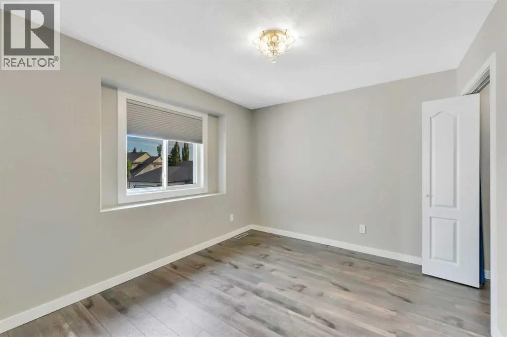 166 Asmundsen Avenue