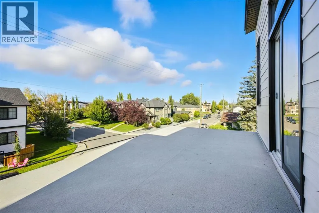 2201 32 Street SW