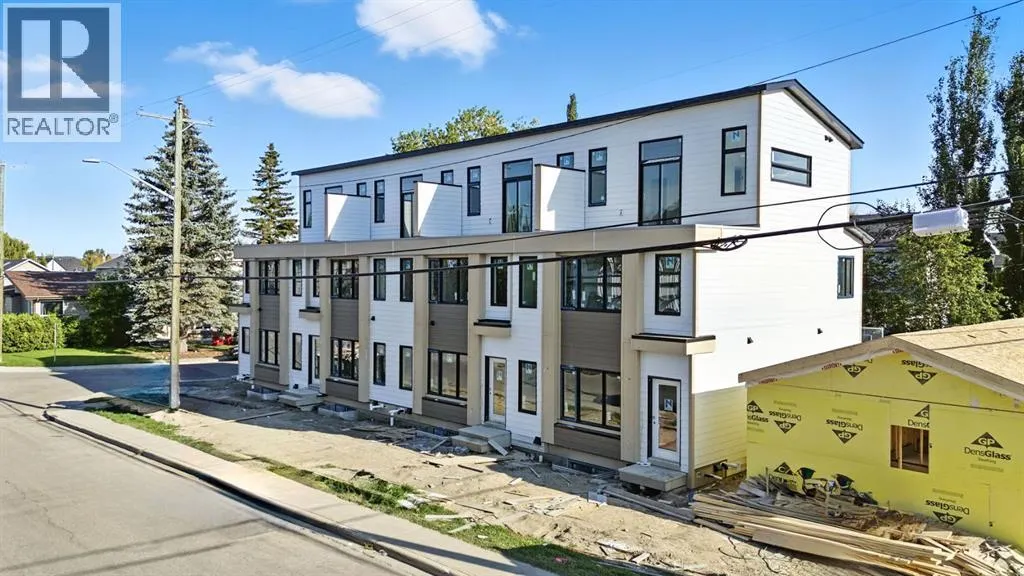 2201 32 Street SW