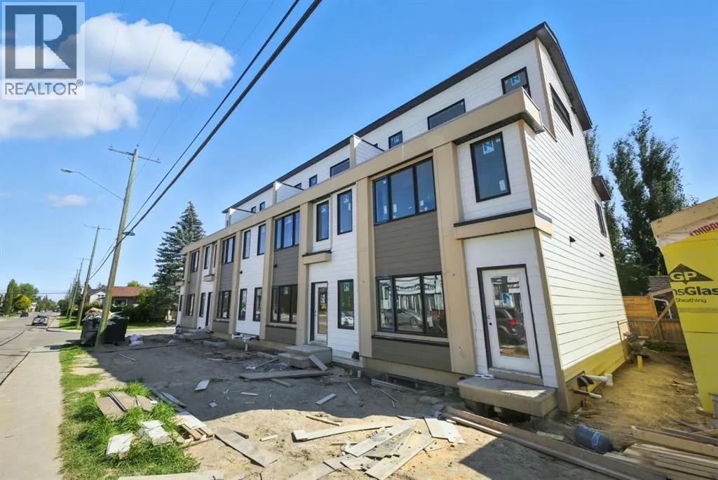 2201 32 Street SW