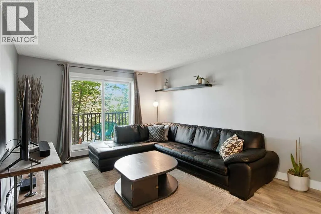208, 550 Westwood Drive SW