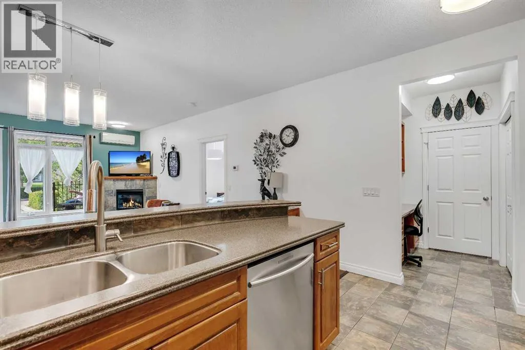 101, 8 Hemlock Crescent SW