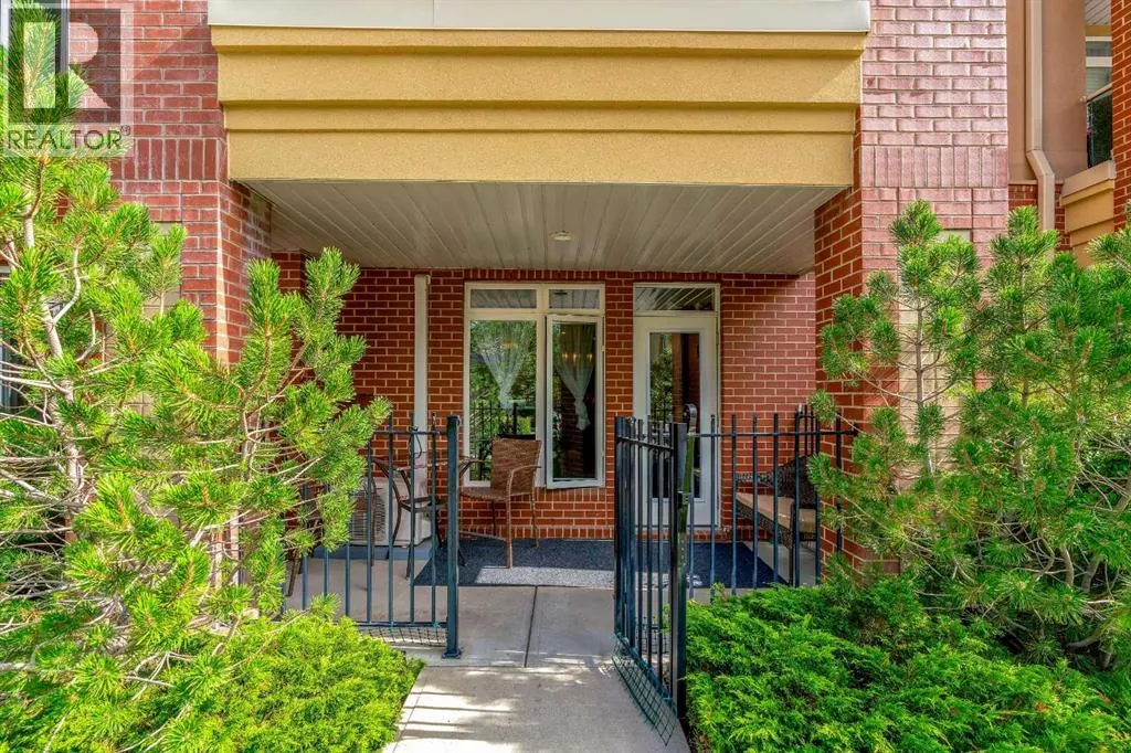 101, 8 Hemlock Crescent SW
