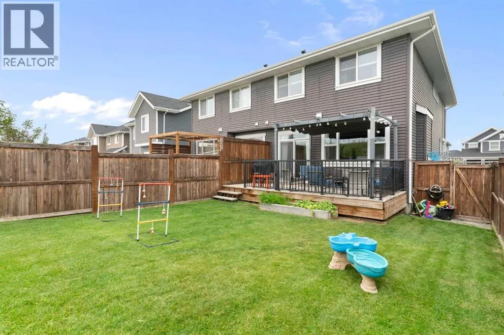 454 River Heights Crescent