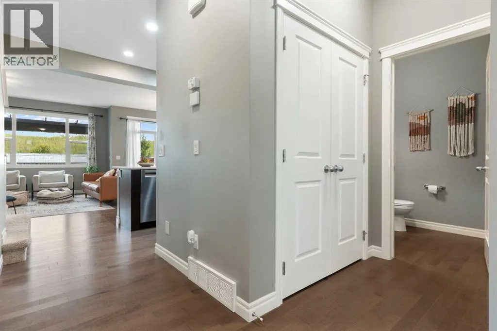 454 River Heights Crescent