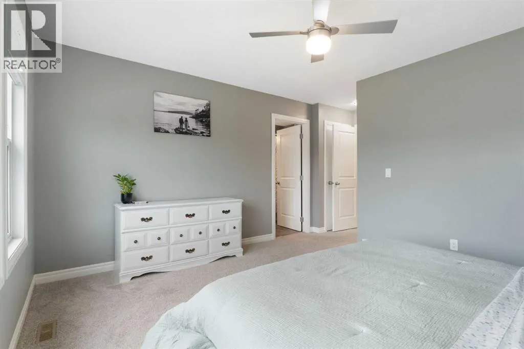 454 River Heights Crescent
