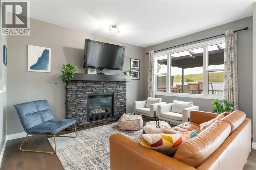 454 River Heights Crescent