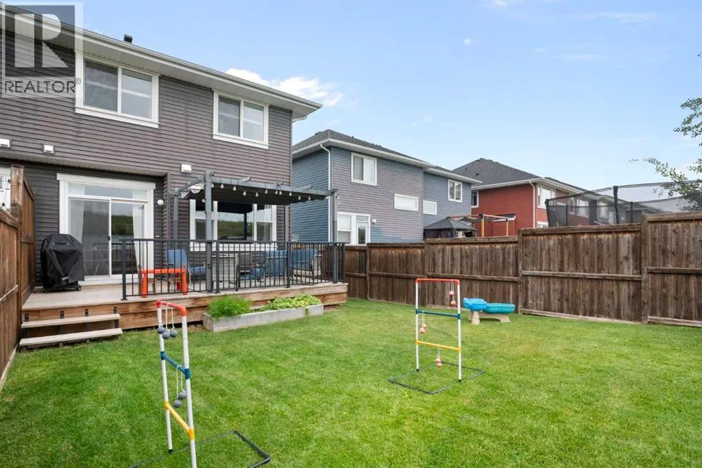 454 River Heights Crescent