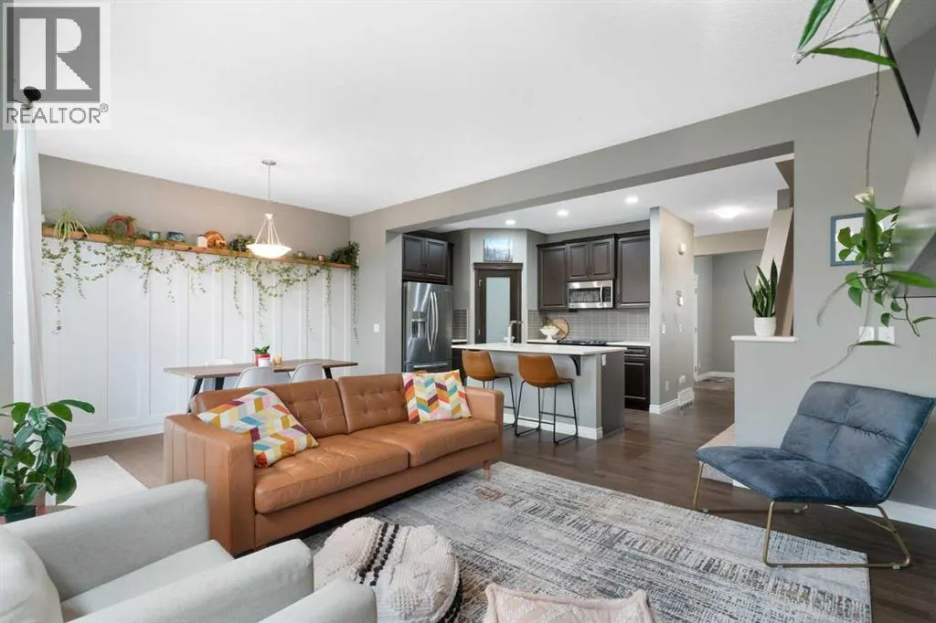 454 River Heights Crescent
