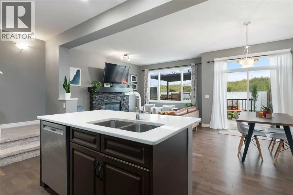 454 River Heights Crescent