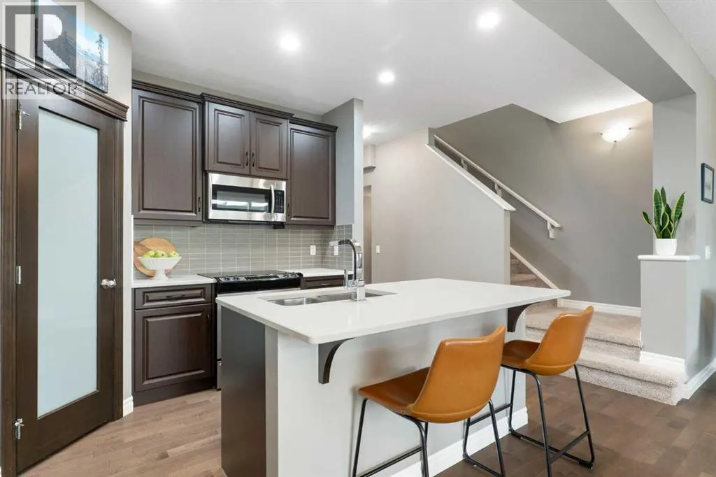 454 River Heights Crescent
