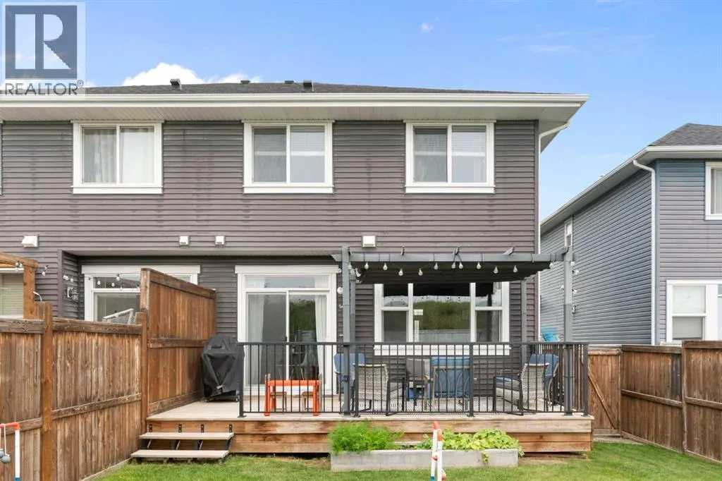 454 River Heights Crescent