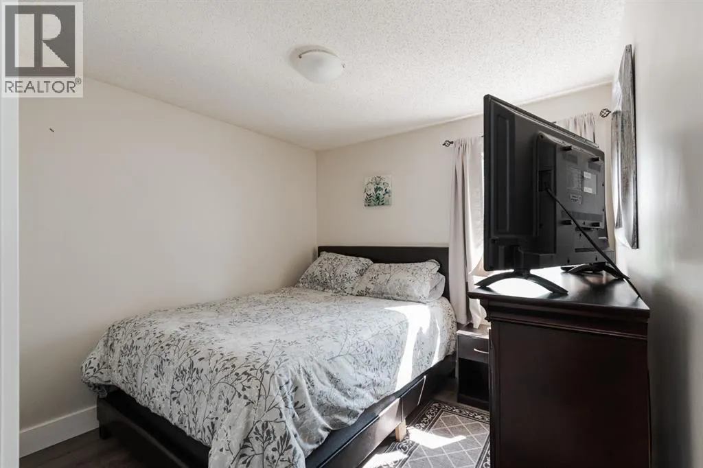 253 Grenfell Crescent
