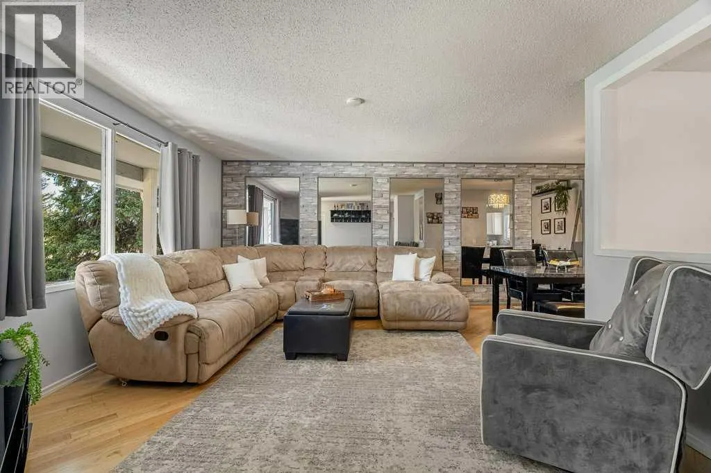 159 Rundlehorn Crescent NE