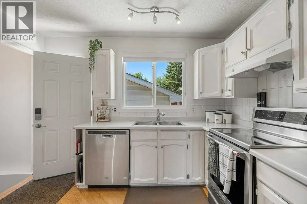 159 Rundlehorn Crescent NE