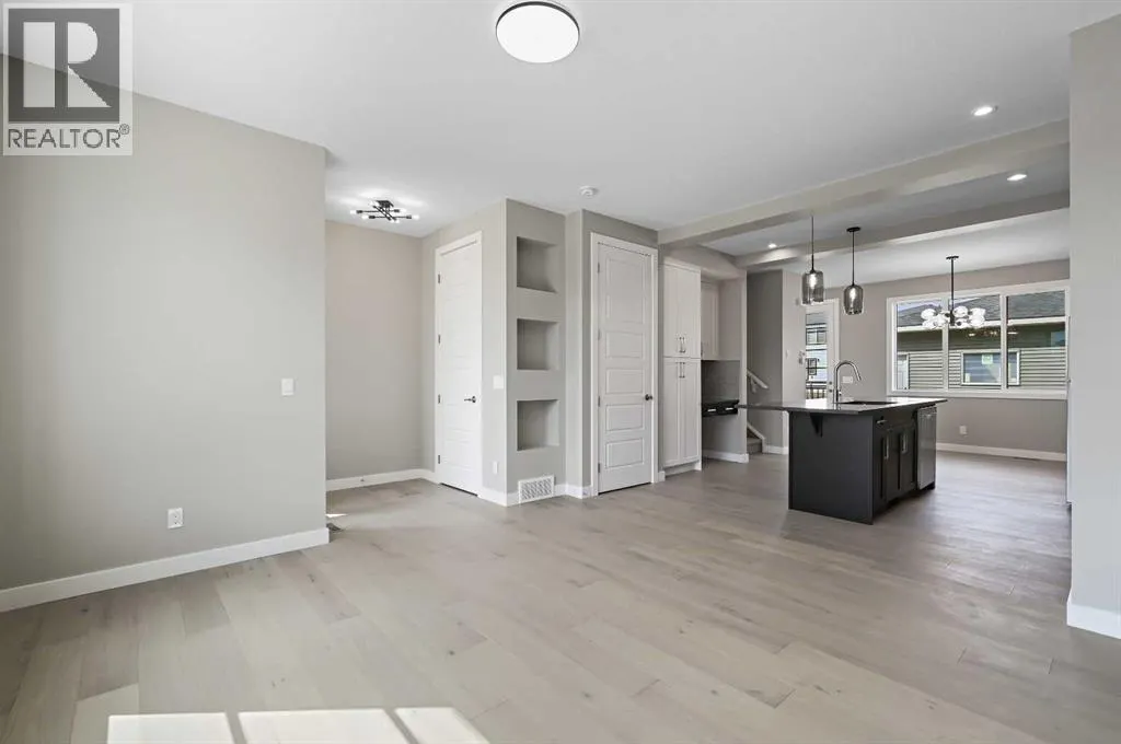 145 Cobblestone Gate SW