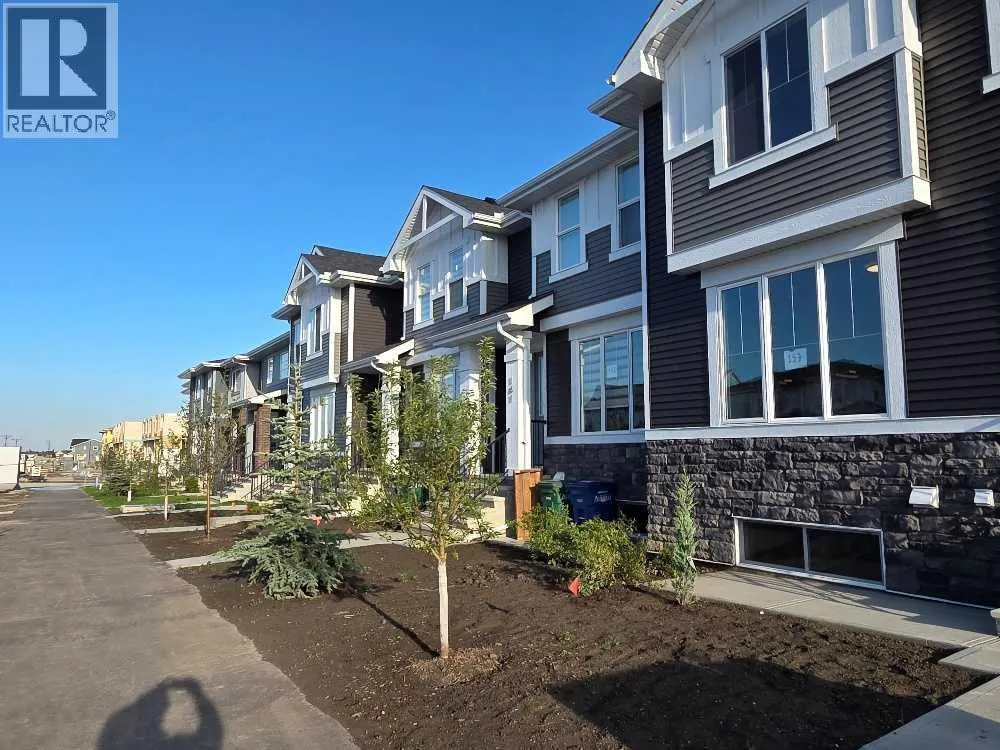 145 Cobblestone Gate SW
