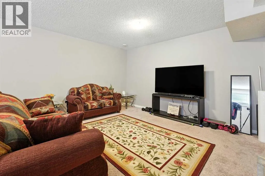 220 Legacy Crescent SE