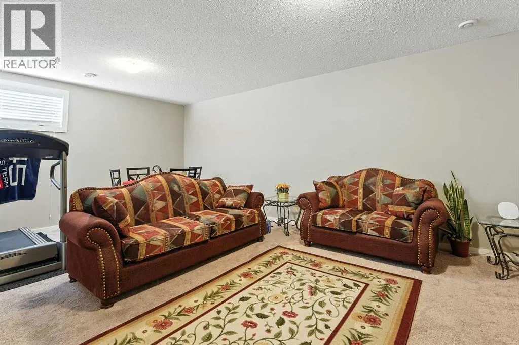 220 Legacy Crescent SE