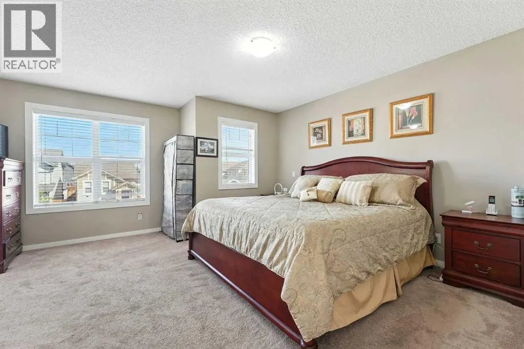 220 Legacy Crescent SE