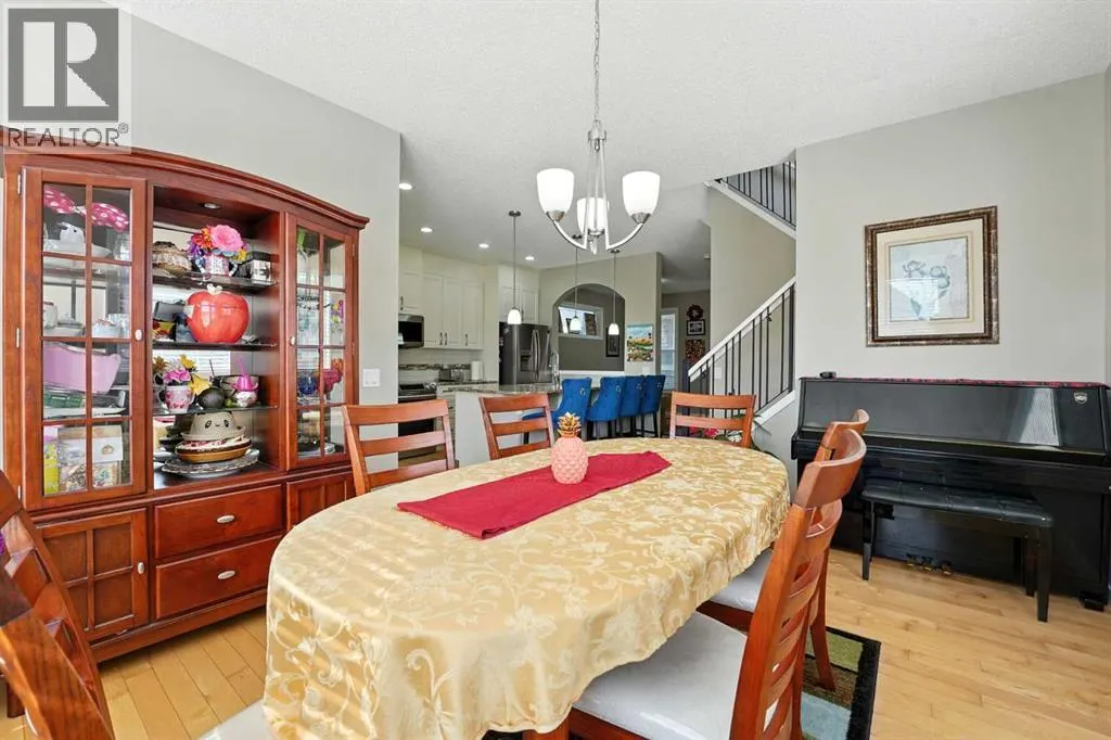 220 Legacy Crescent SE