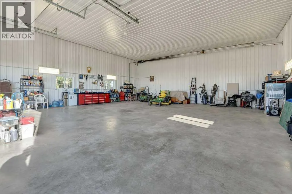 32022 HWY 611
