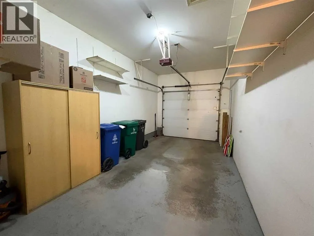 B, 410 Canyon Boulevard W