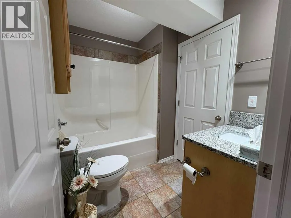 B, 410 Canyon Boulevard W