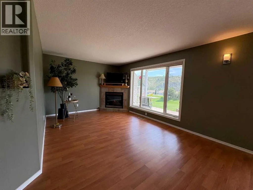 B, 410 Canyon Boulevard W